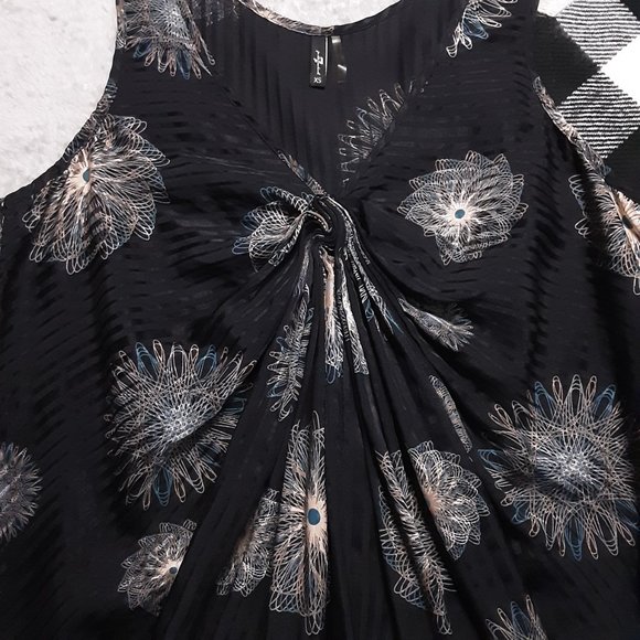 💞 XS | 7 For All Mankind | 100% Silk Twisted Chest Open-Flow Tank Top - Picture 3 of 8